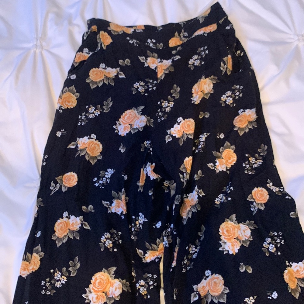flowy floral pants hollister size xs